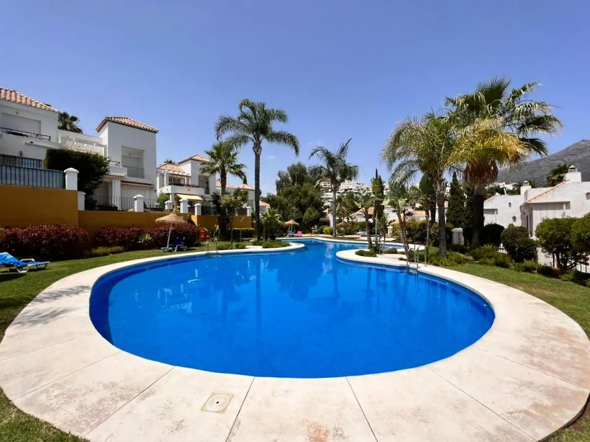 Holiday home Nueva Andalucia Golf, Sun & Relax Villa Marbella